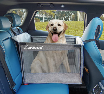 صندلی ماشین برای مسافرت سگ با توری قابل تنفس و دسته صندلی عقب قابل تنظیم برند : ROODO کد : SM 605