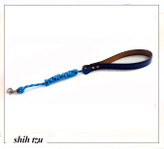 تهیه شده از چرم مصنوعی و طناب پاراکورد در رنگ ها ی شاد و زیبا مناسب سگ های بازیگوش