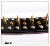 قلاده گردنی ماک بدلیل مقاومت و کیفیت بسیار بالا مناسب سگهای بزرگ و سنگین وزن و نگهبان و خشن طراحی شده است.