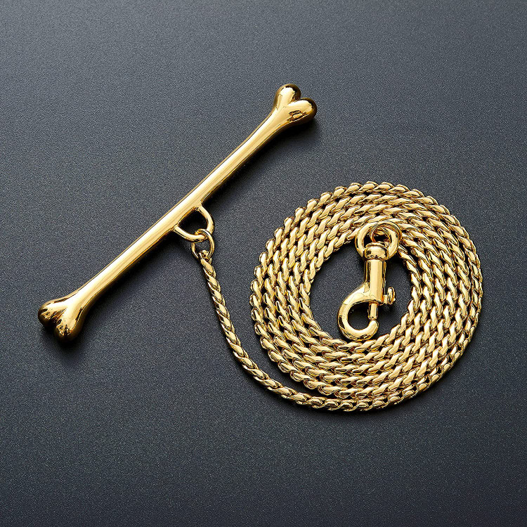 بند قلاده استیل ضد زنگ جامد ساخته شده است که با طلای واقعی 18 عیار ضخیم آبکاری شده است. با سطح بسیار صیقلی و پیوندهایی که به خوبی ساخته شده اند.