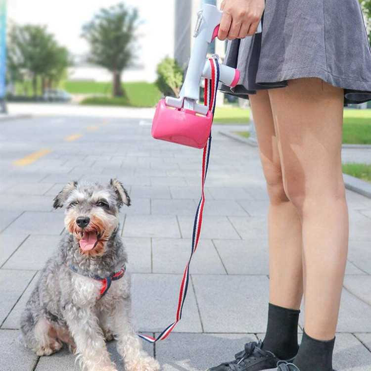 دارای دسته بلند برای گربه و سگ خانگی در فضای باز .