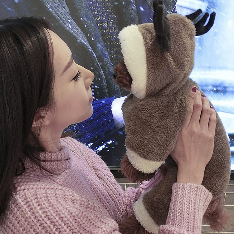 جنس پشم گوسفند نرم ضخیم و طرح کت و شلوار چهار آستین حیوان خانگی شما را در زمستان سرد بسیار راحت و گرم نگه می دارد.