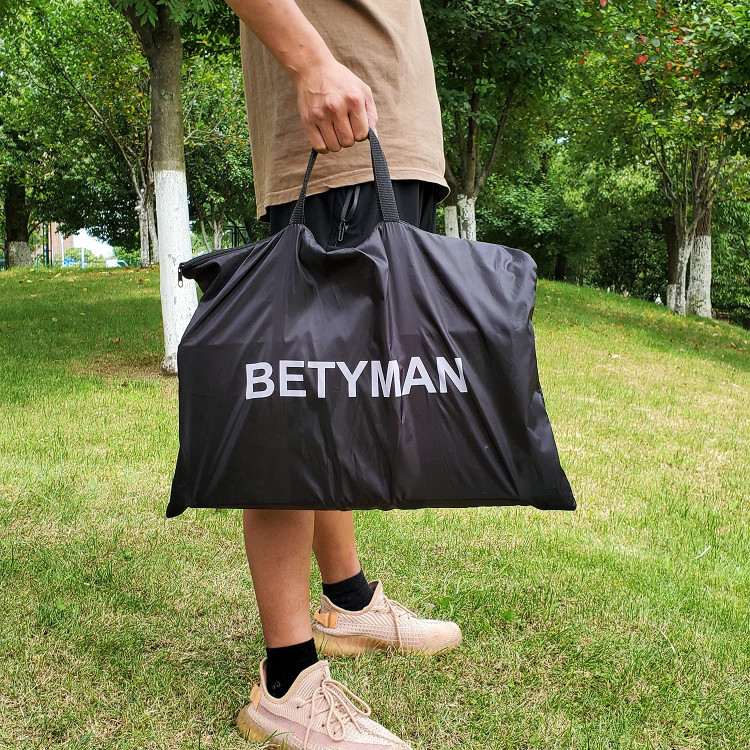 با بیش از 15 فوت مربع فضای فعالیت، این خانه بازی در فضای باز به اندازه کافی برای چندین گربه، خرگوش، خوکچه هندی، موش خرما و سایر حیوانات کوچک بزرگ است.