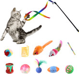 استفاده از پر و اسباببازیهای مختلف به عنوان طعمه، گربهتان را هیجانزده میکند و "غریزه شکار" را آشکار میکند