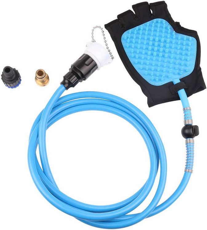 با استفاده از نوکهای سیلیکونی نرم، این دستکشهای نظافت حیوانات خانگی میتوانند موهای ریختهشده را به طور موثرتری نظافت کرده و به تصویر بکشند.