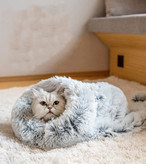 تخت خواب راحت گربه نوازشگر، قابل شستشو با ماشین لباسشویی است تا ظاهری تازه و جدید داشته باشد.