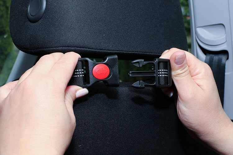 ساخته شده از پارچه نایلونی با کیفیت بالا برای اطمینان از ایمنی، دارای قفل چرخشی آلیاژ روی جامد و سگک های با کیفیت است.