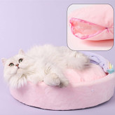 تخت حیوان خانگی رنگین کمانی ما یک سبک شایان ستایش از خانه گربه سرپوشیده است