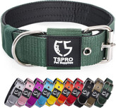 قلاده سگ آموزشی دارای یک حلقه D است که می تواند به یک افسار سگ متصل شود تا سگ شما را تحت کنترل خود نگه دارد.