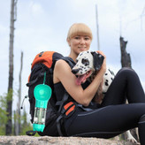 دکمه را فشار دهید تا آب اضافی به بطری آب سمت چپ در فیدر برگردد.