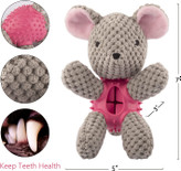 در حین جویدن صداهای سرگرم کننده ایجاد می کند و جویدن را برای سگ ها هیجان انگیزتر می کند.