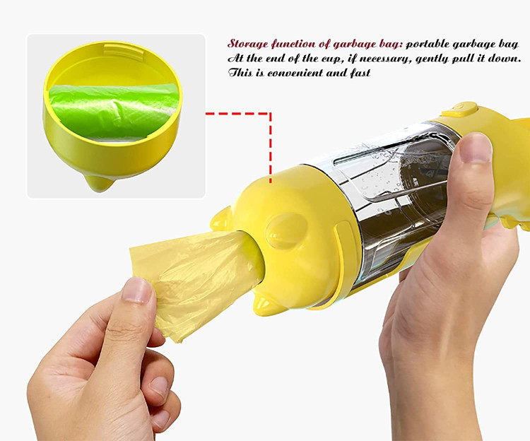 بطری آب قابل حمل سگ ساخته شده از مواد غذایی با کیفیت بالا. ظرفیت آب بطری 300 میلی لیتر برای پیاده روی در فضای باز، پیاده روی و مسافرت کافی است.