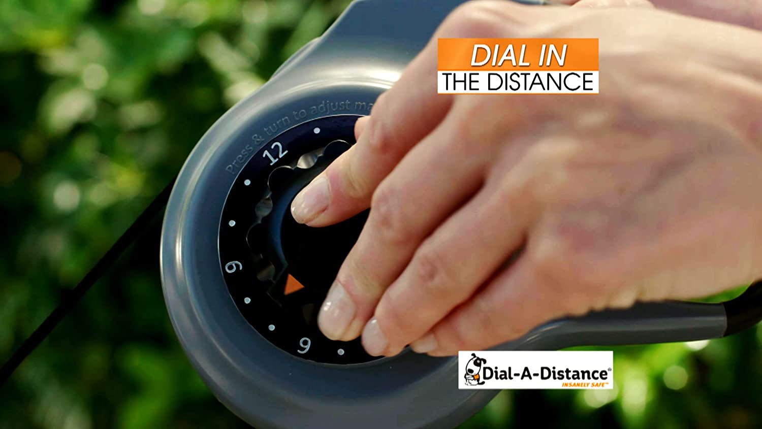  وقتی حواس‌پرتی‌های کوچک زندگی اتفاق می‌افتد، Dial-A-Distance شبکه ایمنی شماست. تمام آزادی یک افسار جمع شونده را داشته باشید، اما همیشه در محدوده ایمن که شما تصمیم می گیرید